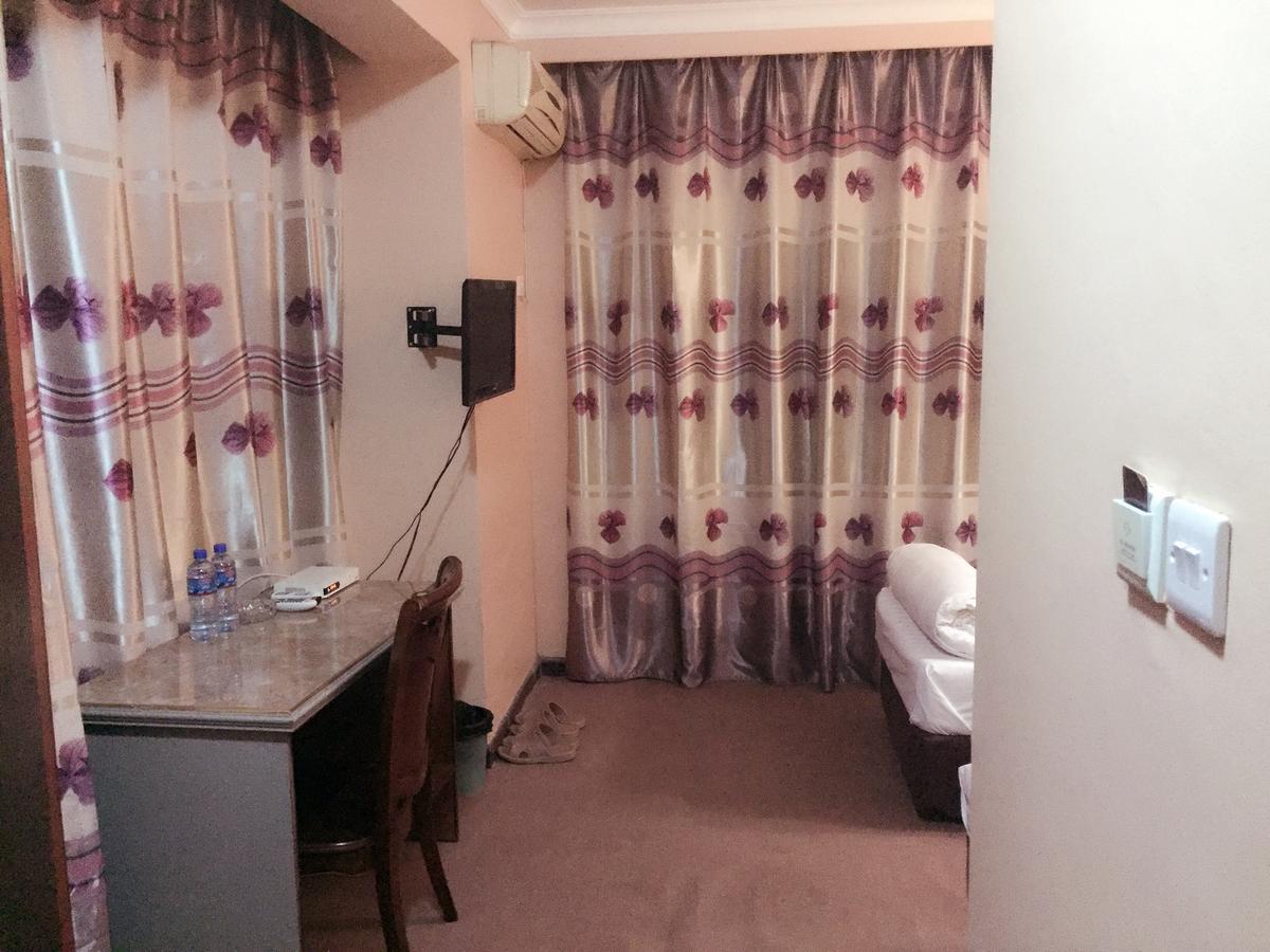 New Yuetan Hotel Dár Al-Szalám Kültér fotó